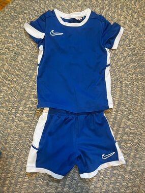 Nike Blue and White Kids set - size small